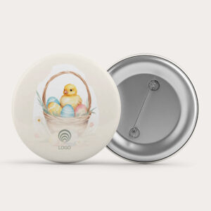 przypinka badge wielkanocny miejsce w koszyczku z logo drukarnia letica