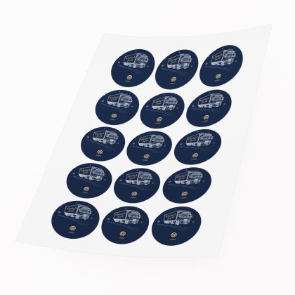 Arkusz z 12 okrągłymi świątecznymi naklejkami firmowymi z logo i złotymi śnieżynkami