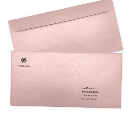 koperta ozdobna premium różowa perłowa dl (prostokątna) z logo i nadrukiem adresu